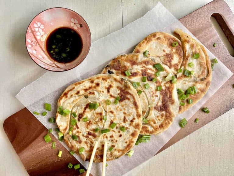 Taiwanese Green Onion Pancake Cong You Bing Greedy Girl Gourmet   Asian Crispy Flaky Green Onion Pancakes 768x576 